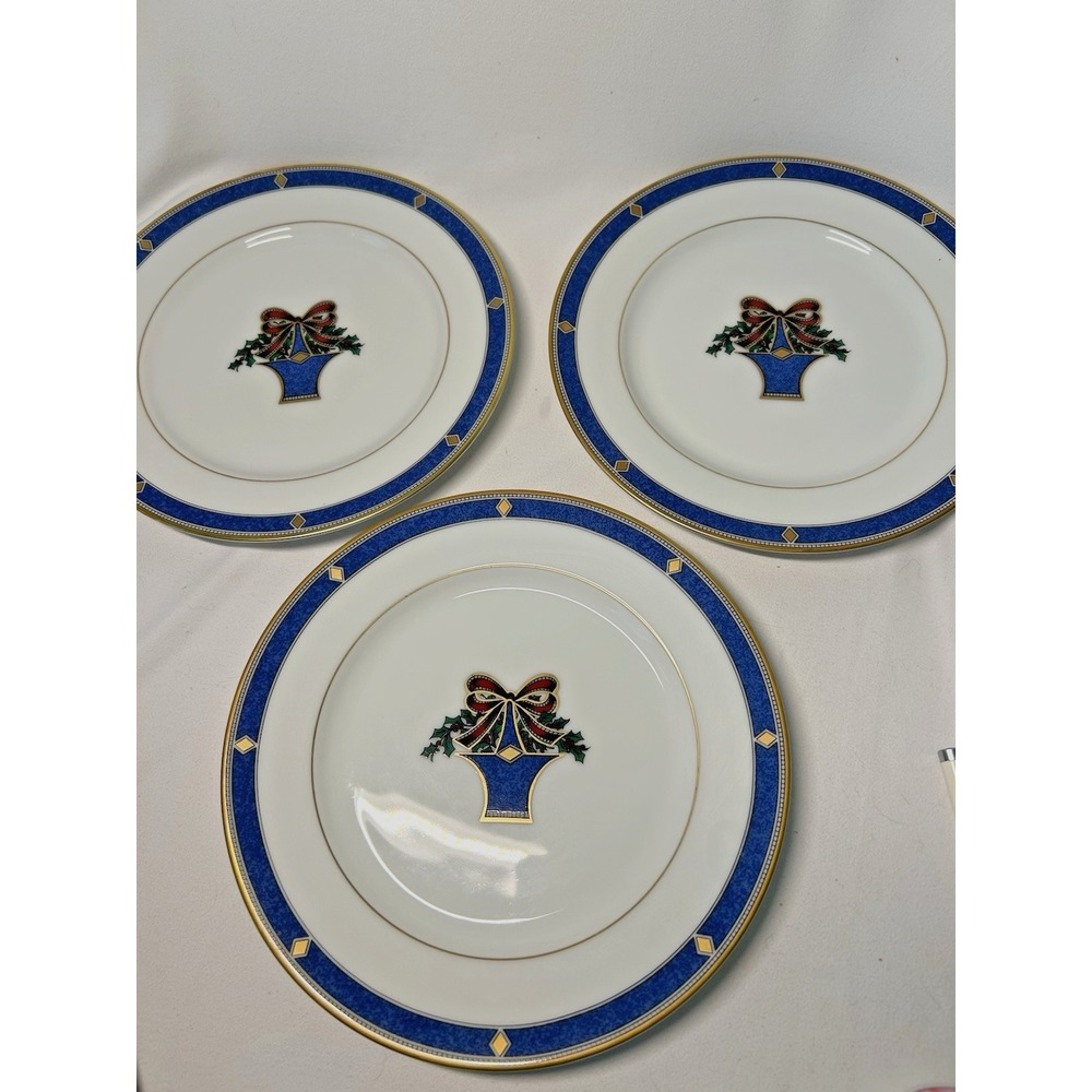 FITZ AND FLOYD HOLIDAY BASKET 8" PORCELAIN Plates with gold rim h15